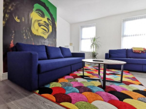 The Bob Marley 'One Love' Liverpool Apartment, Positive vibes, Wifi Netflix